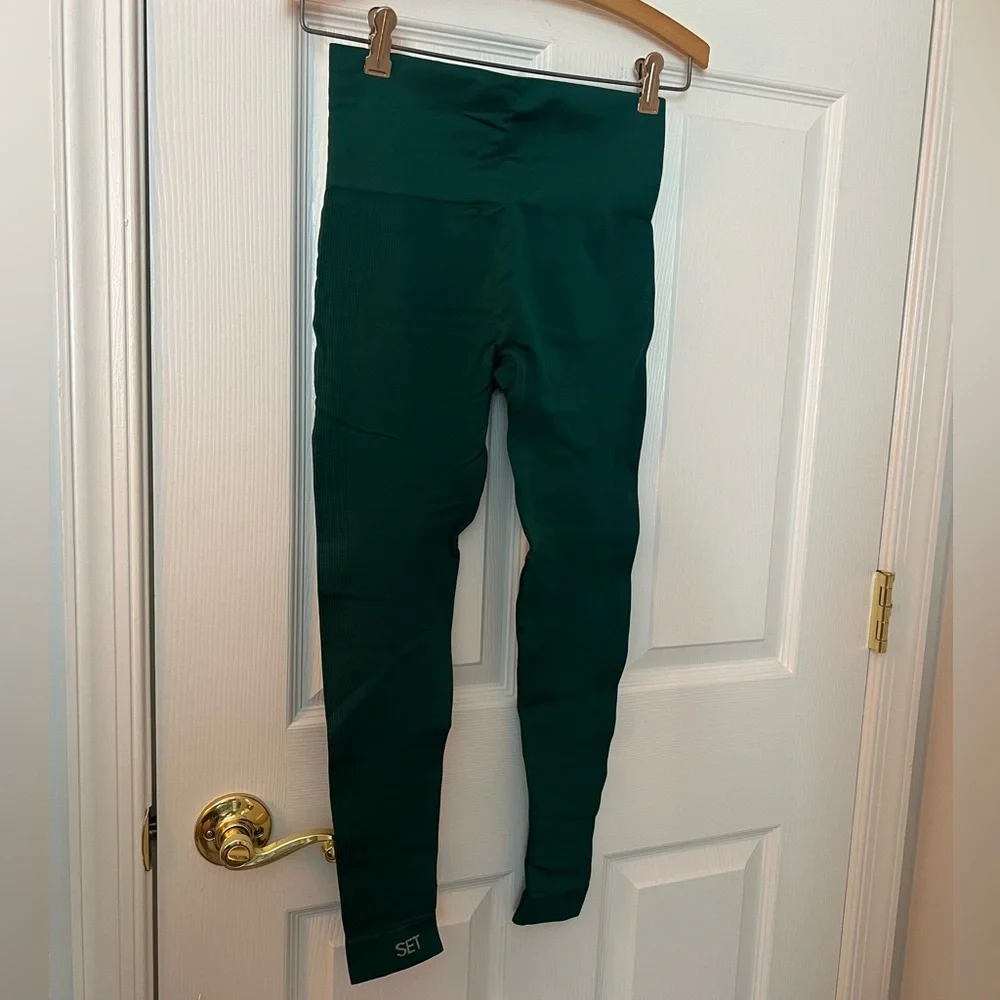 SET Active One-Shoulder Forest Green Leggings & Crop Top Set